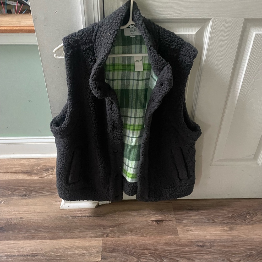 Aerie Sherpa Vest never worn